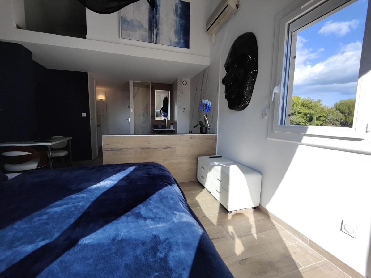 Suites Jm - Les Pins Marines - Jacuzzi & Vue Mer 방돌 외부 사진