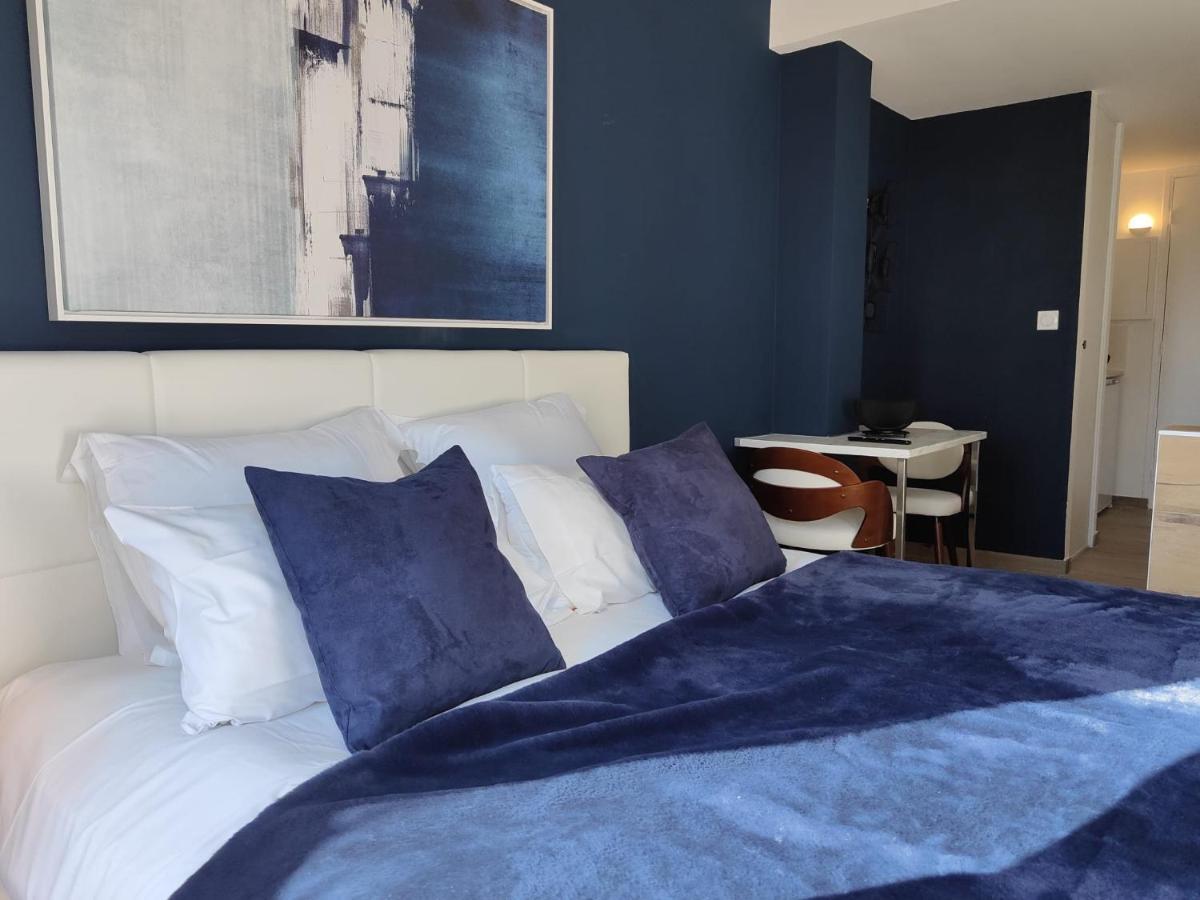 Suites Jm - Les Pins Marines - Jacuzzi & Vue Mer 방돌 외부 사진